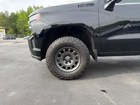 Used 2019 Chevrolet Silverado 1500 High Country w/ Technology Package AWD/4WD image 30