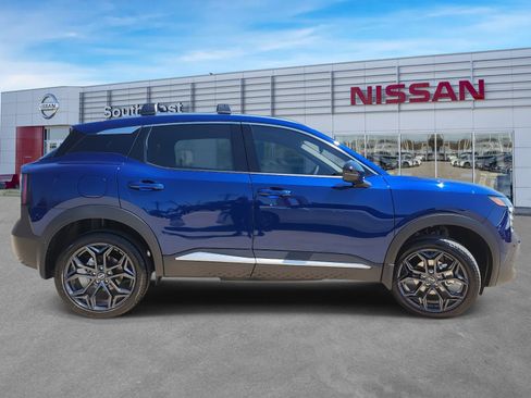 New 2026 Nissan Kicks SR image 5