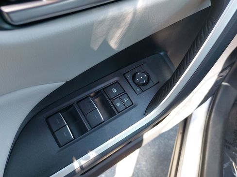 Used 2025 Toyota RAV4 XLE Premium FWD image 27