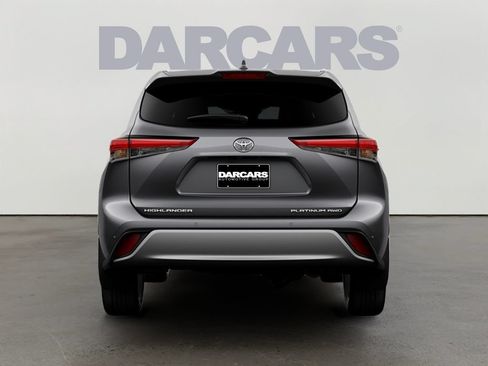 New 2026 Toyota Highlander Platinum AWD/4WD image 6