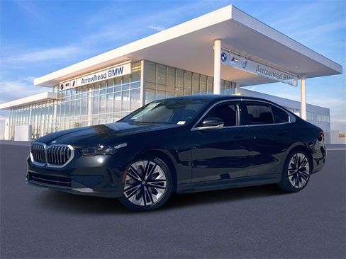 New 2026 BMW i5 eDrive40 image 24