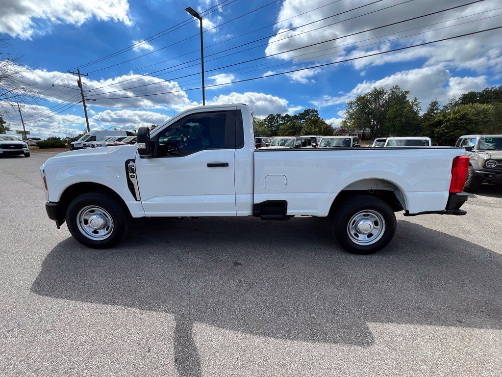 Used 2025 Ford F350 XL RWD image 5