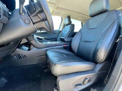 Used 2024 Ford Edge Titanium w/ Equipment Group 301A image 16