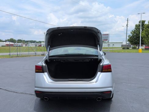 Used 2024 Nissan Altima 2.5 SR w/ SR Premium Package FWD image 33