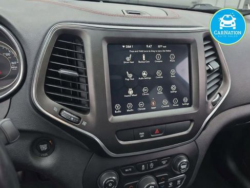 Used 2019 Jeep Cherokee Trailhawk w/ Comfort/Convenience Group AWD/4WD image 5