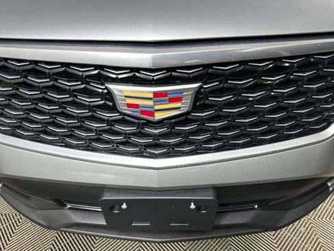 Used 2024 Cadillac XT4 Luxury image 9