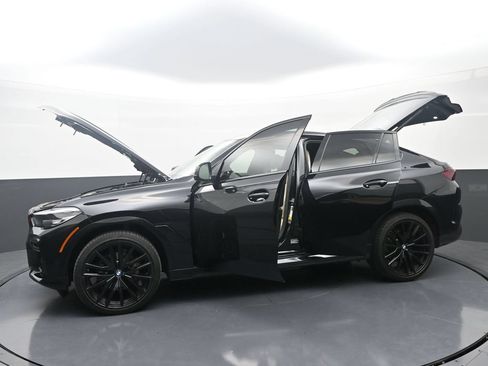 Used 2022 BMW X6 xDrive40i w/ M Sport Package AWD/4WD image 40