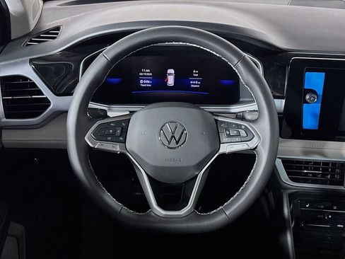 New 2025 Volkswagen Taos SE image 13