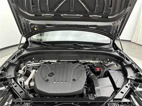 Certified 2025 Volvo XC60 B5 Plus w/ Climate Package image 26