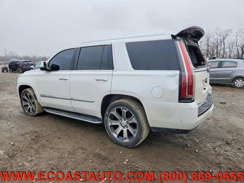 Used 2017 Cadillac Escalade Luxury image 4