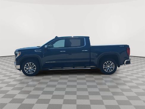 Used 2022 GMC Sierra 1500 SLT w/ SLT Premium Package AWD/4WD image 25