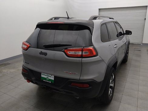Used 2015 Jeep Cherokee Trailhawk w/ Cold Weather Group AWD/4WD image 7