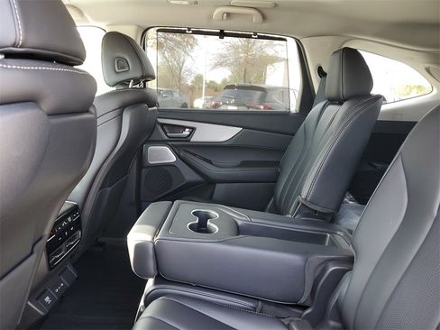 Certified 2025 Acura MDX w/ Technology Package image 13
