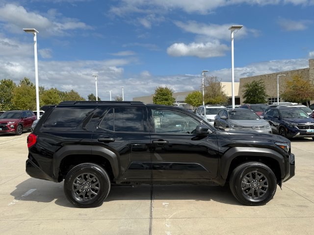 Used 2026 Toyota 4Runner SR5 AWD/4WD image 5