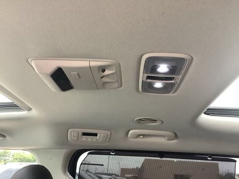 Used 2024 Kia Carnival SX Prestige FWD image 25