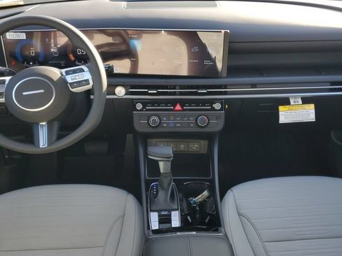 Used 2026 Hyundai Santa Cruz SE FWD image 15