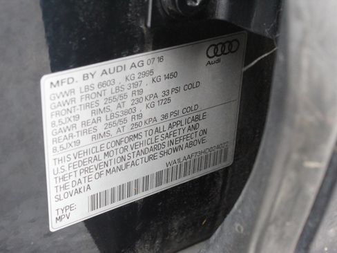 Used 2017 Audi Q7 3.0T Premium Plus AWD/4WD image 36