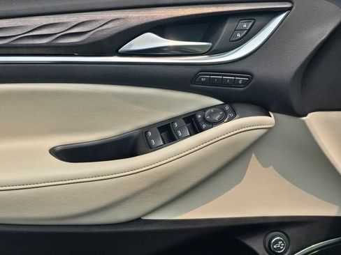 Used 2023 Buick Enclave Avenir w/ Avenir Technology Package AWD/4WD image 20