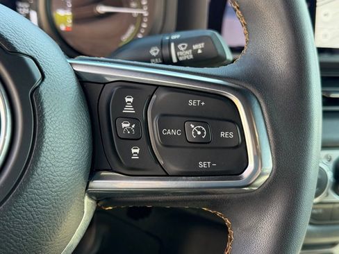 Used 2024 Jeep Wrangler Unlimited Sahara w/ Technology Group image 22