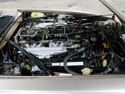 Used 1991 Jaguar XJS V12 Convertible RWD image 17