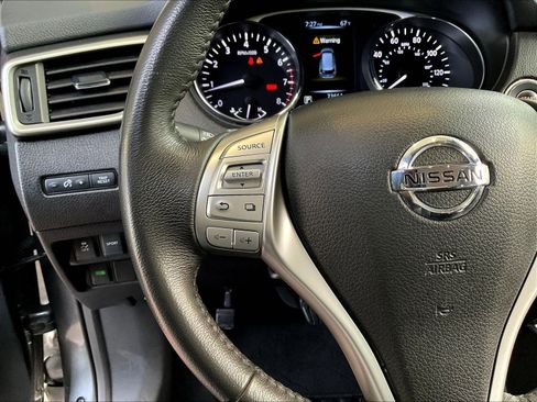 Used 2015 Nissan Rogue SL AWD/4WD image 11