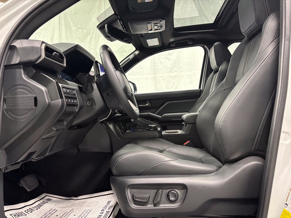 Used 2026 Toyota 4Runner Limited AWD/4WD image 13
