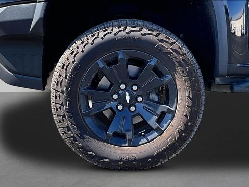 Used 2018 Chevrolet Colorado ZR2 w/ ZR2 Midnight Special Edition AWD/4WD image 8