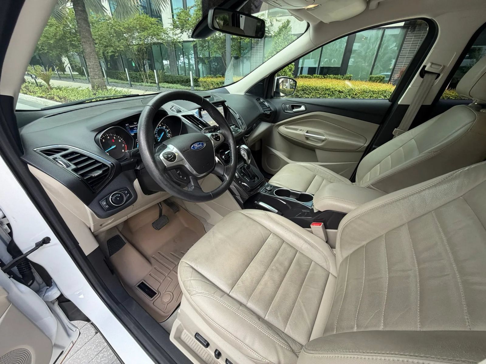 Used 2016 Ford Escape Titanium FWD image 10