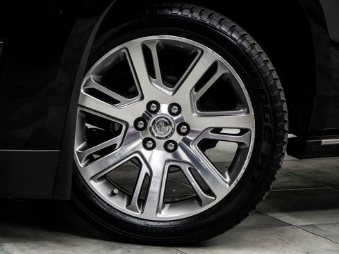 Used 2015 Cadillac Escalade ESV Premium image 3