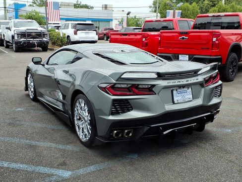 Used 2022 Chevrolet Corvette Stingray Preferred Cpe w/ Z51 Performance Package RWD image 4