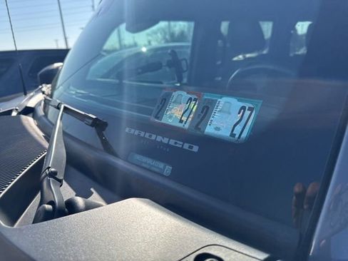 Used 2024 Ford Bronco Badlands image 4