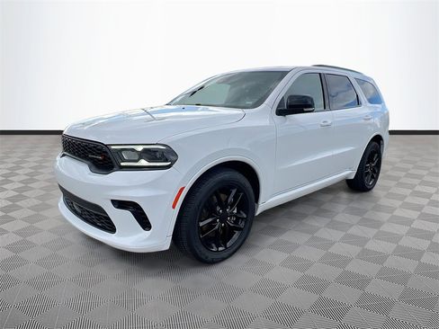 Used 2024 Dodge Durango GT image 3