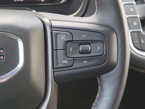 Used 2022 GMC Yukon XL AT4 AWD/4WD image 32