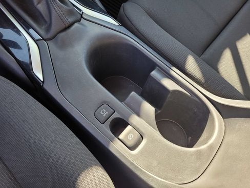 Used 2023 Toyota Corolla LE FWD image 18