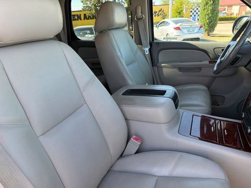 Used 2012 Chevrolet Tahoe LTZ AWD/4WD image 25