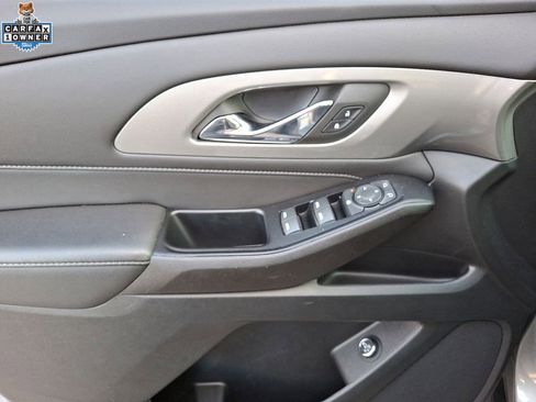 Used 2023 Chevrolet Traverse LT w/ Midnight/Sport Edition image 14