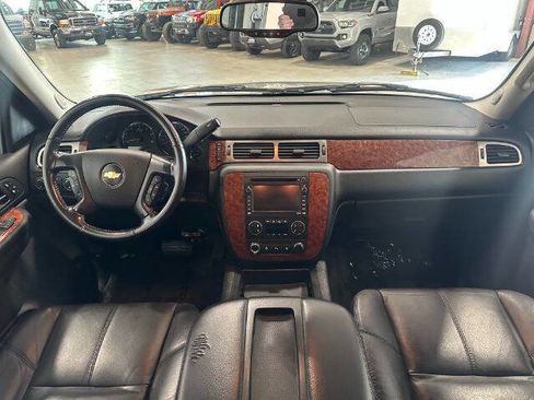 Used 2007 Chevrolet Suburban 2500 LT w/ LT Preferred Equipment Group image 19