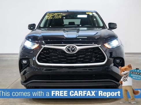 Certified 2025 Toyota Highlander LE image 2