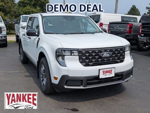 New 2025 Ford Maverick XLT w/ XLT Luxury Package FWD image 1