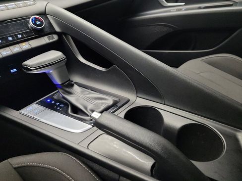 Used 2024 Hyundai Elantra SEL image 26