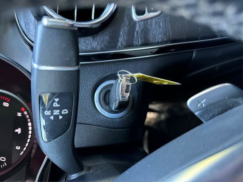 Used 2019 Mercedes-Benz GLC 300 GLC300 image 41