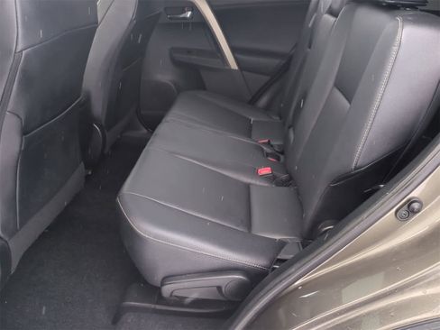 Used 2014 Toyota RAV4 Limited image 19