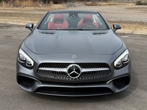 Used 2019 Mercedes-Benz SL 550 image 5