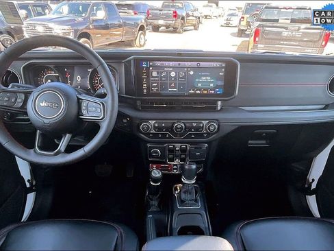 Used 2024 Jeep Gladiator Rubicon w/ Convenience Group image 12