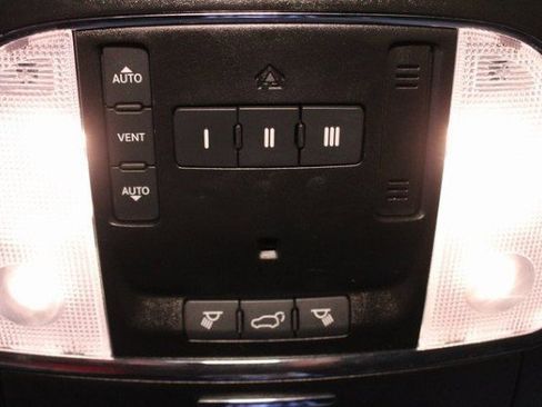 Used 2020 Jeep Grand Cherokee Altitude image 29