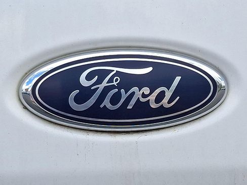 Used 2016 Ford Transit 150 130 Low Roof RWD image 27