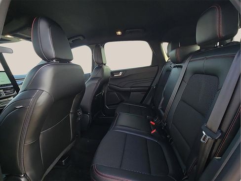 Used 2025 Ford Escape ST-Line w/ Tech Pack #1 image 9