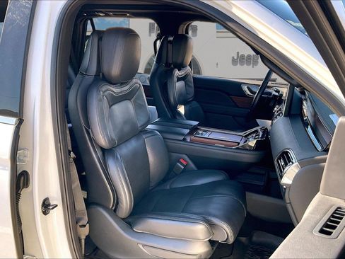 Used 2024 Lincoln Navigator Reserve w/ Equipment Group 201A image 7