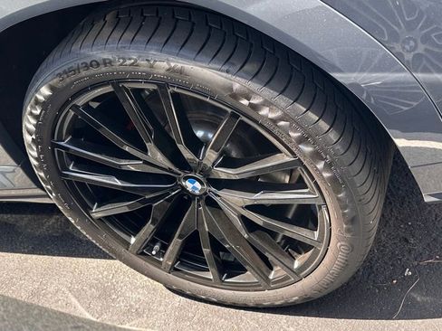 Used 2022 BMW X6 M50i w/ Dynamic Handling Package image 9