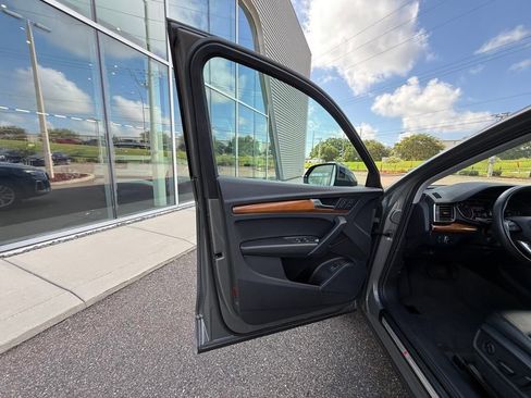 Certified 2023 Audi Q5 2.0T Premium w/ Convenience Package image 58